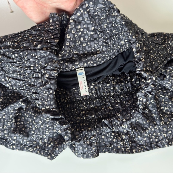 Free People Movement Black and White Patterned Shorts 🔥CLEAR THE CLOSET - Picture 2 of 6